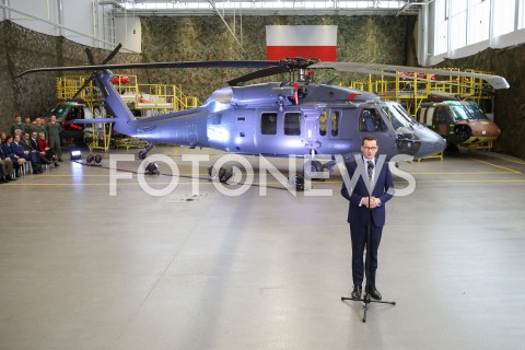  25.01.2019 MIELEC <br />PODPISANIE UMOWY NA ZAKUP CZTERECH NOWYCH SMIGLOWCOW BLACK HAWK DLA POLSKIEJ ARMII WYPRODUKOWANYCH PRZEZ POLSKIE ZAKLADY LOTNICZE W MIELCU <br />N/Z PREMIER MATEUSZ MORAWIECKI <br /> 