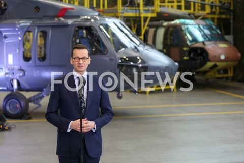  25.01.2019 MIELEC <br />PODPISANIE UMOWY NA ZAKUP CZTERECH NOWYCH SMIGLOWCOW BLACK HAWK DLA POLSKIEJ ARMII WYPRODUKOWANYCH PRZEZ POLSKIE ZAKLADY LOTNICZE W MIELCU <br />N/Z PREMIER MATEUSZ MORAWIECKI <br /> 
