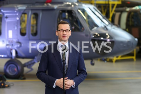  25.01.2019 MIELEC <br />PODPISANIE UMOWY NA ZAKUP CZTERECH NOWYCH SMIGLOWCOW BLACK HAWK DLA POLSKIEJ ARMII WYPRODUKOWANYCH PRZEZ POLSKIE ZAKLADY LOTNICZE W MIELCU <br />N/Z PREMIER MATEUSZ MORAWIECKI <br /> 