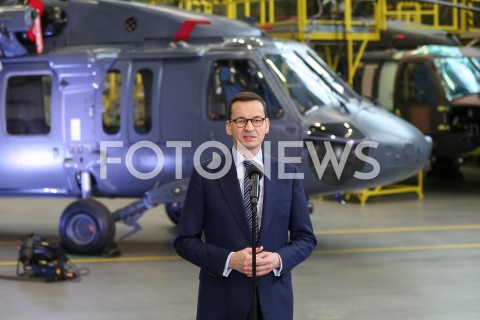  25.01.2019 MIELEC <br />PODPISANIE UMOWY NA ZAKUP CZTERECH NOWYCH SMIGLOWCOW BLACK HAWK DLA POLSKIEJ ARMII WYPRODUKOWANYCH PRZEZ POLSKIE ZAKLADY LOTNICZE W MIELCU <br />N/Z PREMIER MATEUSZ MORAWIECKI <br /> 