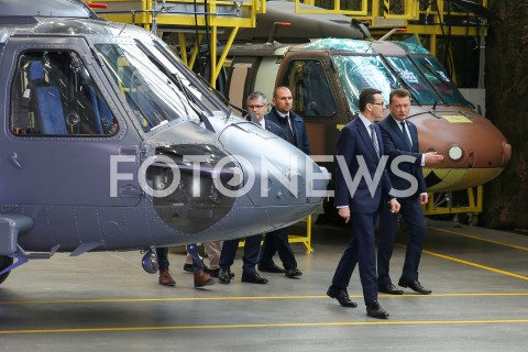  25.01.2019 MIELEC <br />PODPISANIE UMOWY NA ZAKUP CZTERECH NOWYCH SMIGLOWCOW BLACK HAWK DLA POLSKIEJ ARMII WYPRODUKOWANYCH PRZEZ POLSKIE ZAKLADY LOTNICZE W MIELCU <br />N/Z PREMIER MATEUSZ MORAWIECKI MARIUSZ BLASZCZAK <br /> 