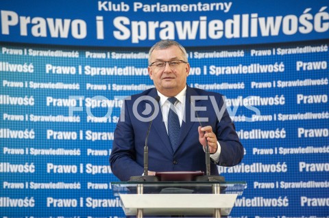  26.01.2019 WARSZAWA<br />KONFERENCJA KLUBU PARLAMENTARNEGO PIS ZASADY PROWADZENIA POLITYKI ROZWOJU W POLSCE<br />N/Z ANDRZEJ ADAMCZYK MINISTER INFRASTRUKTURY<br /> 