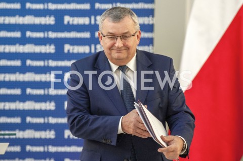  26.01.2019 WARSZAWA<br />KONFERENCJA KLUBU PARLAMENTARNEGO PIS ZASADY PROWADZENIA POLITYKI ROZWOJU W POLSCE<br />N/Z ANDRZEJ ADAMCZYK MINISTER INFRASTRUKTURY<br /> 