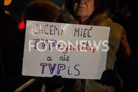  2601.2019 GDANSK<br />PIKIETA POD SIEDZIBA TELEWIZJI POLSKIEJ W GDANSKU POD HASLEM ZADAMY ZMIAN W TVP<br />N/Z TRANSPARENT CHCEMY MIEC TVPRZYZWOITA A NIE TVPIS<br /> 