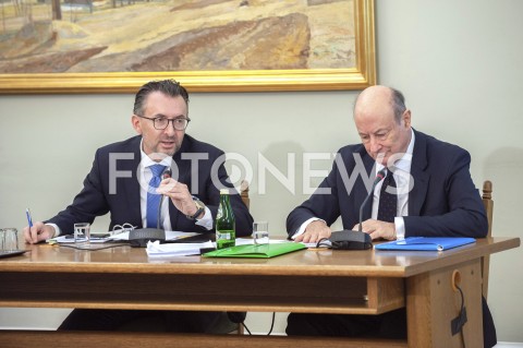  28.01.2019 WARSZAWA<br />PRZESLUCHANIE JANA VINCENTA ROSTOWSKIEGO PRZED KOMISJA DO SPRAW VAT<br />N/Z JAN VINCENT JACEK ROSTOWSKI MAREK CHMAJ<br /> 