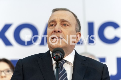  01.02.2019 WARSZAWA<br />PODPISANIE DEKLARACJI ZALOZYCIELSKIEJ KOALICJI EUROPEJSKIEJ DLA POLSKI PRZEZ BYLYCH PREMIEROW I MINISTROW SPRAW ZAGRANICZNYCH<br />N/Z GRZEGORZ SCHETYNA<br /> 