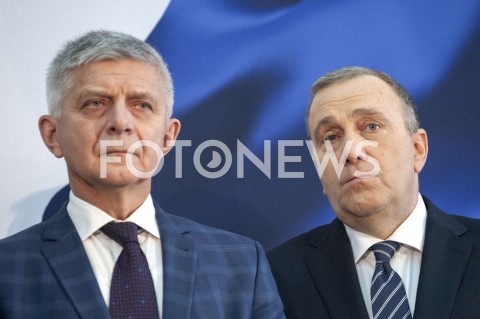  01.02.2019 WARSZAWA<br />PODPISANIE DEKLARACJI ZALOZYCIELSKIEJ KOALICJI EUROPEJSKIEJ DLA POLSKI PRZEZ BYLYCH PREMIEROW I MINISTROW SPRAW ZAGRANICZNYCH<br />N/Z MAREK BELKA GRZEGORZ SCHETYNA<br /> 