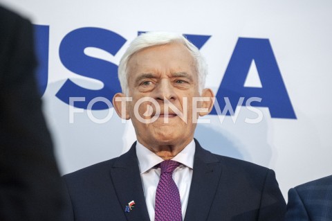  01.02.2019 WARSZAWA<br />PODPISANIE DEKLARACJI ZALOZYCIELSKIEJ KOALICJI EUROPEJSKIEJ DLA POLSKI PRZEZ BYLYCH PREMIEROW I MINISTROW SPRAW ZAGRANICZNYCH<br />N/Z JERZY BUZEK<br /> 