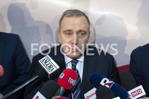  01.02.2019 WARSZAWA<br />PODPISANIE DEKLARACJI ZALOZYCIELSKIEJ KOALICJI EUROPEJSKIEJ DLA POLSKI PRZEZ BYLYCH PREMIEROW I MINISTROW SPRAW ZAGRANICZNYCH<br />N/Z GRZEGORZ SCHETYNA<br /> 