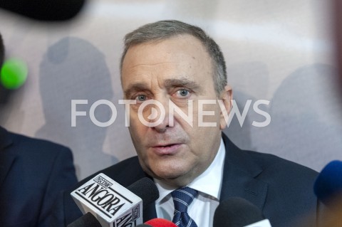  01.02.2019 WARSZAWA<br />PODPISANIE DEKLARACJI ZALOZYCIELSKIEJ KOALICJI EUROPEJSKIEJ DLA POLSKI PRZEZ BYLYCH PREMIEROW I MINISTROW SPRAW ZAGRANICZNYCH<br />N/Z GRZEGORZ SCHETYNA<br /> 