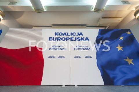  01.02.2019 WARSZAWA<br />PODPISANIE DEKLARACJI ZALOZYCIELSKIEJ KOALICJI EUROPEJSKIEJ DLA POLSKI PRZEZ BYLYCH PREMIEROW I MINISTROW SPRAW ZAGRANICZNYCH<br />N/Z KOALICJA EUROPEJSKA SCIANA ZDJECIE ILUSTRACYJNE ILUSTRANT<br /> 