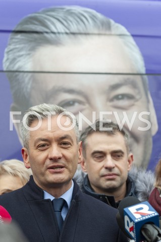  04.02.2019 WARSZAWA<br />KONFERENCJA PARTII WIOSNA PREZENTACJA AUTOKARU WYBORCZEGO<br />N/Z ROBERT BIEDRON KRZYSZTOF GAWKOWSKI<br /> 