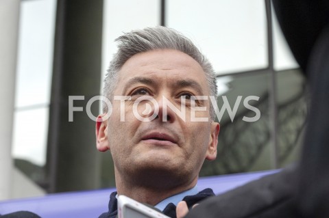  04.02.2019 WARSZAWA<br />KONFERENCJA PARTII WIOSNA PREZENTACJA AUTOKARU WYBORCZEGO<br />N/Z ROBERT BIEDRON<br /> 