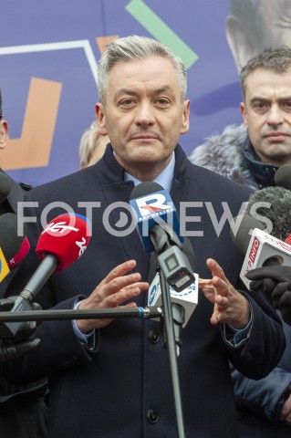  04.02.2019 WARSZAWA<br />KONFERENCJA PARTII WIOSNA PREZENTACJA AUTOKARU WYBORCZEGO<br />N/Z ROBERT BIEDRON<br /> 