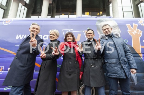 04.02.2019 WARSZAWA<br />KONFERENCJA PARTII WIOSNA PREZENTACJA AUTOKARU WYBORCZEGO<br />N/Z ROBERT BIEDRON MONIKA GOTLIBOWSKA GABRIELA MORAWSKA STANECKA MARCIN ANASZEWICZ KRZYSZTOF GAWKOWSKI<br /> 