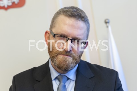  06.02.2019 WARSZAWA SEJM<br />PREZENTACJA RAPORTU SRODOWISK PRAWICOWYCH NA TEMAT STANU POLSKIEJ ARMII<br />N/Z GRZEGORZ BRAUN<br /> 