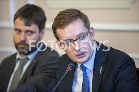  06.02.2019 WARSZAWA SEJM<br />PREZENTACJA RAPORTU SRODOWISK PRAWICOWYCH NA TEMAT STANU POLSKIEJ ARMII<br />N/Z JACEK HOGA ROBERT WINNICKI<br /> 