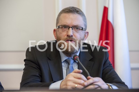  06.02.2019 WARSZAWA SEJM<br />PREZENTACJA RAPORTU SRODOWISK PRAWICOWYCH NA TEMAT STANU POLSKIEJ ARMII<br />N/Z GRZEGORZ BRAUN<br /> 