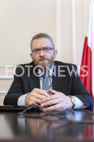  06.02.2019 WARSZAWA SEJM<br />PREZENTACJA RAPORTU SRODOWISK PRAWICOWYCH NA TEMAT STANU POLSKIEJ ARMII<br />N/Z GRZEGORZ BRAUN<br /> 