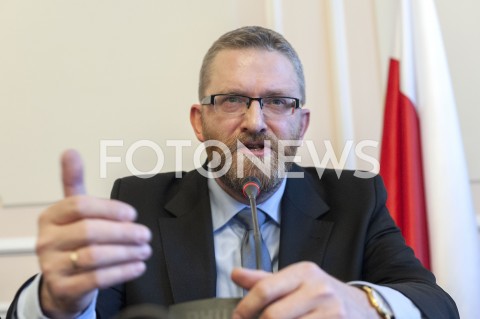  06.02.2019 WARSZAWA SEJM<br />PREZENTACJA RAPORTU SRODOWISK PRAWICOWYCH NA TEMAT STANU POLSKIEJ ARMII<br />N/Z GRZEGORZ BRAUN<br /> 
