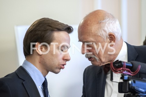  06.02.2019 WARSZAWA SEJM<br />PREZENTACJA RAPORTU SRODOWISK PRAWICOWYCH NA TEMAT STANU POLSKIEJ ARMII<br />N/Z JANUSZ KORWIN MIKKE KRZYSZTOF BOSAK<br /> 