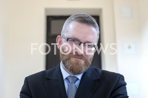  06.02.2019 WARSZAWA SEJM<br />PREZENTACJA RAPORTU SRODOWISK PRAWICOWYCH NA TEMAT STANU POLSKIEJ ARMII<br />N/Z GRZEGORZ BRAUN<br /> 