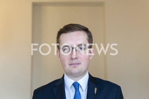  06.02.2019 WARSZAWA SEJM<br />PREZENTACJA RAPORTU SRODOWISK PRAWICOWYCH NA TEMAT STANU POLSKIEJ ARMII<br />N/Z ROBERT WINNICKI<br /> 