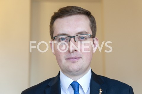  06.02.2019 WARSZAWA SEJM<br />PREZENTACJA RAPORTU SRODOWISK PRAWICOWYCH NA TEMAT STANU POLSKIEJ ARMII<br />N/Z ROBERT WINNICKI<br /> 