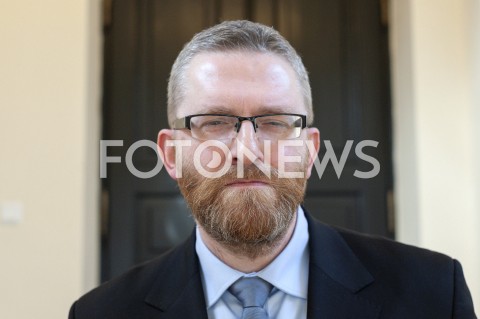  06.02.2019 WARSZAWA SEJM<br />PREZENTACJA RAPORTU SRODOWISK PRAWICOWYCH NA TEMAT STANU POLSKIEJ ARMII<br />N/Z GRZEGORZ BRAUN<br /> 