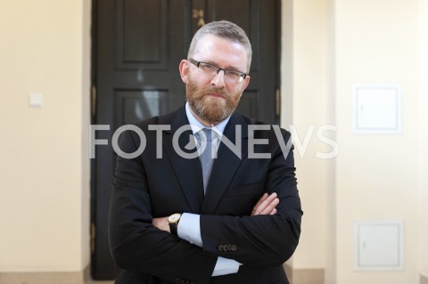  06.02.2019 WARSZAWA SEJM<br />PREZENTACJA RAPORTU SRODOWISK PRAWICOWYCH NA TEMAT STANU POLSKIEJ ARMII<br />N/Z GRZEGORZ BRAUN<br /> 