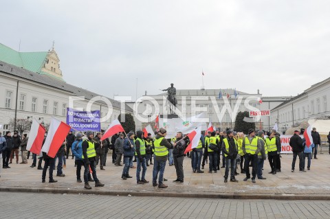 Protest rolników pod Pałacem Prezydenckim w Warszawie