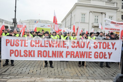  06.02.2019 WARSZAWA<br />PROTEST ROLNIKOW POD PALACEM PREZYDENCKIM<br />N/Z PROTESTUJACY<br /> 