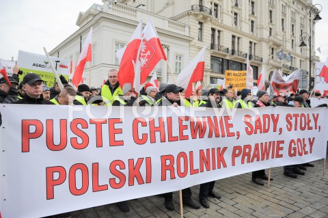 06.02.2019 WARSZAWA<br />PROTEST ROLNIKOW POD PALACEM PREZYDENCKIM<br />N/Z PROTESTUJACY<br /> 