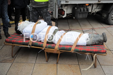  06.02.2019 WARSZAWA<br />PROTEST ROLNIKOW POD PALACEM PREZYDENCKIM<br />N/Z KUKLA<br /> 