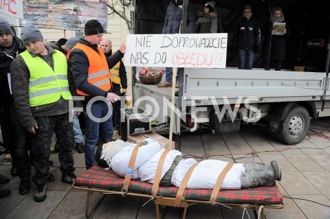  06.02.2019 WARSZAWA<br />PROTEST ROLNIKOW POD PALACEM PREZYDENCKIM<br />N/Z PROTESTUJACY<br /> 