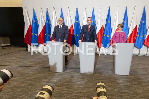  08.02.2019 WARSZAWA<br />ODPRAWA DOTYCZACA WDROZEN W ESCAPE ROOMACH<br />N/Z PREMIER MATEUSZ MORAWIECKI JADWIGA EMILEWICZ JOACHIM BRUDZINSKI<br /> 