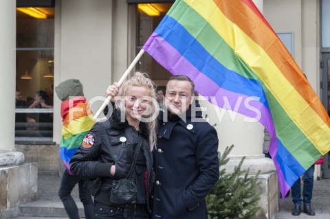  09.02.2019 WARSZAWA<br />PLAC ZBAWICIELA ZNOWU TECZOWY<br />HAPPENING KAMPANII PRZECIW HOMOFOBII<br />N/Z UCZESTNICY WYDARZENIA CZESLAW MOZIL<br /> 