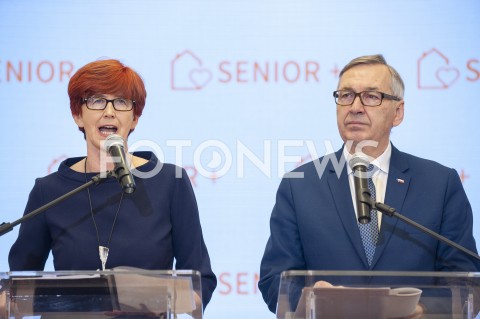  12.02.2019 WARSZAWA<br />KONFERENCJA W MINISTERSTWIE RODZINY PRACY I POLITYKI SPOLECZNEJ NT. DOFINANSOWANIA DOMOW I KLUBOW DLA SENIORA Z RZADOWEGO PROGRAMU SENIOR+<br />N/Z ELZBIETA RAFALSKA STANISLAW SZWED<br /> 
