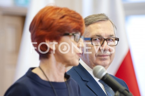  12.02.2019 WARSZAWA<br />KONFERENCJA W MINISTERSTWIE RODZINY PRACY I POLITYKI SPOLECZNEJ NT. DOFINANSOWANIA DOMOW I KLUBOW DLA SENIORA Z RZADOWEGO PROGRAMU SENIOR+<br />N/Z ELZBIETA RAFALSKA STANISLAW SZWED<br /> 