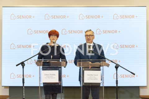  12.02.2019 WARSZAWA<br />KONFERENCJA W MINISTERSTWIE RODZINY PRACY I POLITYKI SPOLECZNEJ NT. DOFINANSOWANIA DOMOW I KLUBOW DLA SENIORA Z RZADOWEGO PROGRAMU SENIOR+<br />N/Z ELZBIETA RAFALSKA STANISLAW SZWED<br /> 