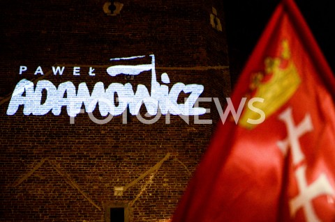  13.02.2019 GDANSK<br />OSTATNIE SWIATELKO DO NIEBA DLA ZAMORDOWANEGO PREZYDENTA GDANSKA PAWLA ADAMOWICZA W GDANSKU<br />N/Z NAPIS PAWEL ADAMOWICZ<br /> 