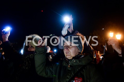  13.02.2019 GDANSK<br />OSTATNIE SWIATELKO DO NIEBA DLA ZAMORDOWANEGO PREZYDENTA GDANSKA PAWLA ADAMOWICZA W GDANSKU<br />N/Z MIESZKANCY GDANSKA PODCZAS SWIATELKA DLA PREZYDENTA ADAMOWICZA<br /> 