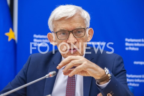  15.02.2019 WARSZAWA<br />
KONFERENCJA JERZEGO BUZKA<br />
PARLAMENT EUROPEJSKI BIURO INFORMACYJNE W POLSCE<br />
N/Z JERZY BUZEK<br />
 