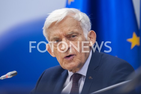  15.02.2019 WARSZAWA<br />
KONFERENCJA JERZEGO BUZKA<br />
PARLAMENT EUROPEJSKI BIURO INFORMACYJNE W POLSCE<br />
N/Z JERZY BUZEK<br />
 