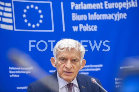  15.02.2019 WARSZAWA<br />
KONFERENCJA JERZEGO BUZKA<br />
PARLAMENT EUROPEJSKI BIURO INFORMACYJNE W POLSCE<br />
N/Z JERZY BUZEK<br />
 
