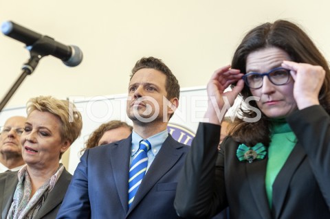  15.02.2019 WARSZAWA<br />
KONFERENCJA PRASOWA DOTYCZACA PLANU OBCHODOW 30. ROCZNICY WYBOROW 4 CZERWCA 1989<br />
N/Z RAFAL TRZASKOWSKI ALEKSANDRA DULKIEWICZ HANNA ZDANOWSKA<br />
 