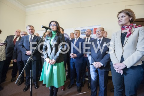  15.02.2019 WARSZAWA<br />
KONFERENCJA PRASOWA DOTYCZACA PLANU OBCHODOW 30. ROCZNICY WYBOROW 4 CZERWCA 1989<br />
N/Z RAFAL TRZASKOWSKI ALEKSANDRA DULKIEWICZ HANNA ZDANOWSKA JACEK SUTRYK JACEK KARNOWSKI JACEK JASKOWIAK TADEUSZ FERENC<br />
 