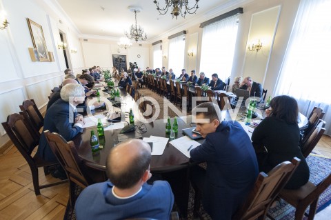  18.02.2019 WARSZAWA SEJM<br />POSIEDZENIE PARLAMENTARNEGO ZESPOLU DO SPRAW REFORMY WYMIARU SPRAWIEDLIWOSCI<br />N/Z KAMILA GASIUK PIHOWICZ ARKADIUSZ MYRCHA BORYS BUDKA MACIEJ BOBROWICZ KRYSTIAN MARKIEWICZ ARKADIUSZ TOMACZAK ANDRZEJ JACEK KAUCZ DARIUSZ KORNELUK KATARZYNA KWIATKOWSKA JACEK BILEWICZ JAROSLAW ONYSZUK JACEK DUBOIS<br /> 