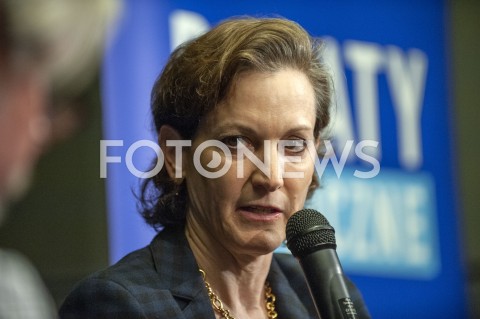  18.02.2019 WARSZAWA<br />
SPOTKANIE Z ANNE APPLEBAUM <br />
POLARYZACJA SPOLECZNA NA PODSTAWIE WYBOROW<br />
N/Z ANNE APPLEBAUM<br />
 