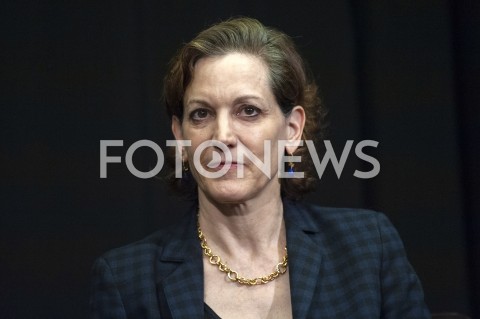  18.02.2019 WARSZAWA<br />
SPOTKANIE Z ANNE APPLEBAUM <br />
POLARYZACJA SPOLECZNA NA PODSTAWIE WYBOROW<br />
N/Z ANNE APPLEBAUM<br />
 